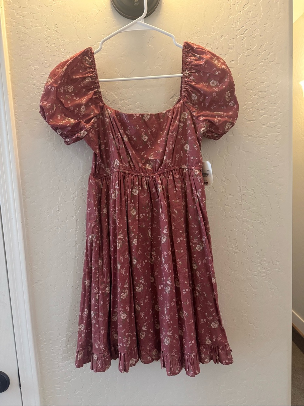 Dusty Rose Floral Puff-Sleeve Dress